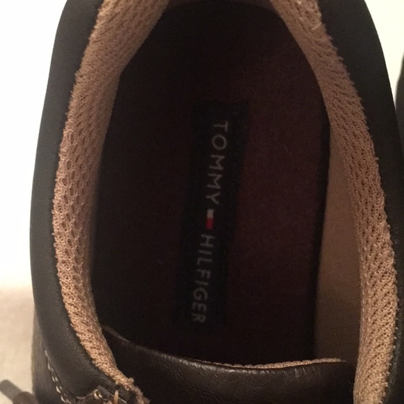 Tommy Hilfiger boys leather tie shoes - Picture 2 of 4